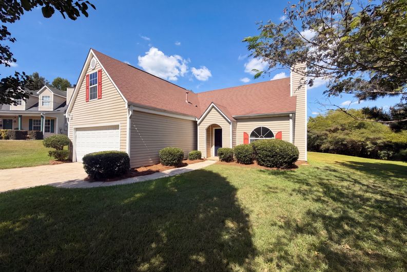 Photo 21 of 24 of 5721 Blackberry Row, Ellenwood, GA