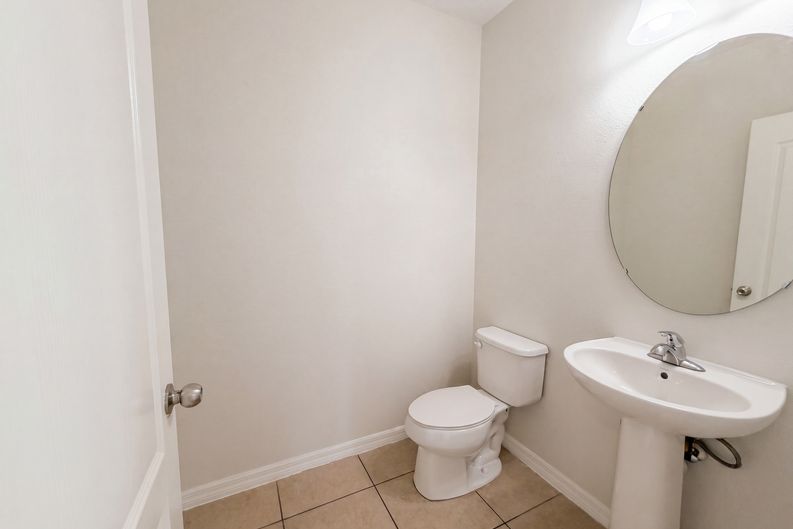 Photo 11 of 29 of 14207 Alistar Manor Dr, Wimauma, FL