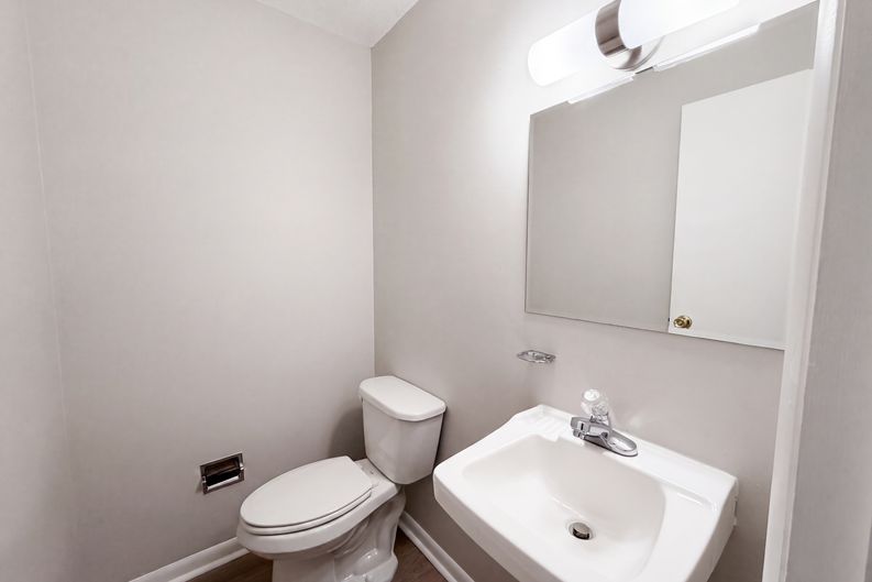 Photo 14 of 19 of 1716 Timberlane St, Gastonia, NC