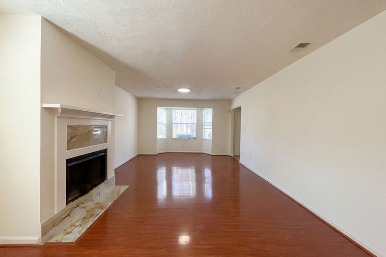 Photo 8 of 31 of 5328 Ridge Forest Dr, Stone Mountain, GA