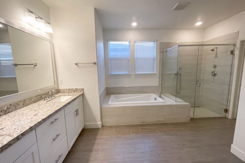 Photo 18 of 29 of 4861 Peace Lily Ln, Roseville, CA