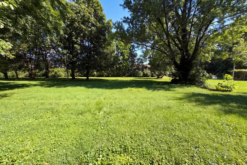 Photo 18 of 19 of 2434 W 67th St, Indianapolis, IN