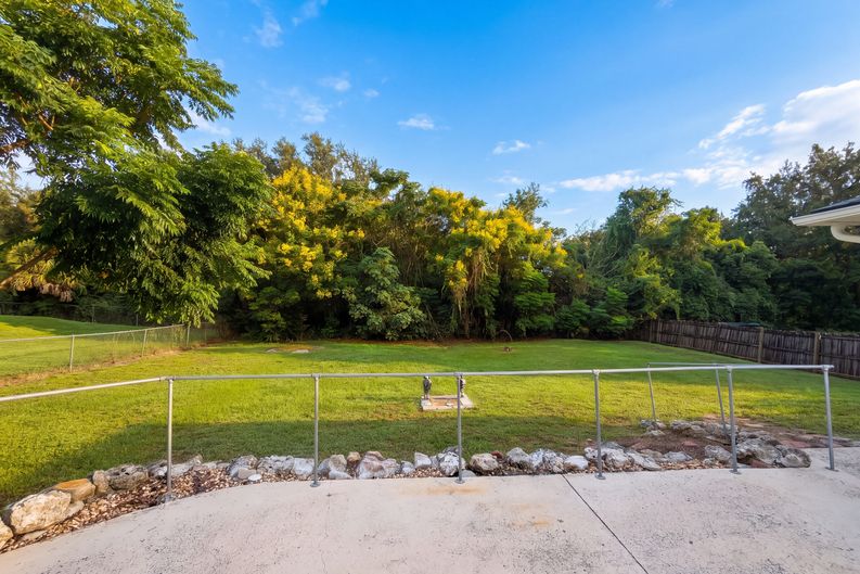 Photo 25 of 32 of 12054 Joe Herrmann Dr, San Antonio, FL