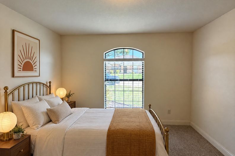 Photo 11 of 22 of 3032 Laguna Dr, Plano, TX