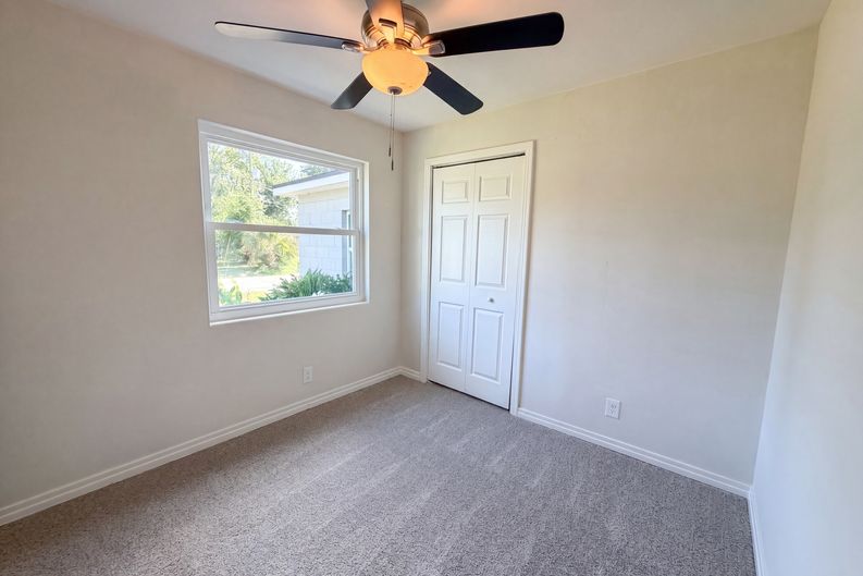 Photo 4 of 20 of 6543 Aires Rd, Jacksonville, FL