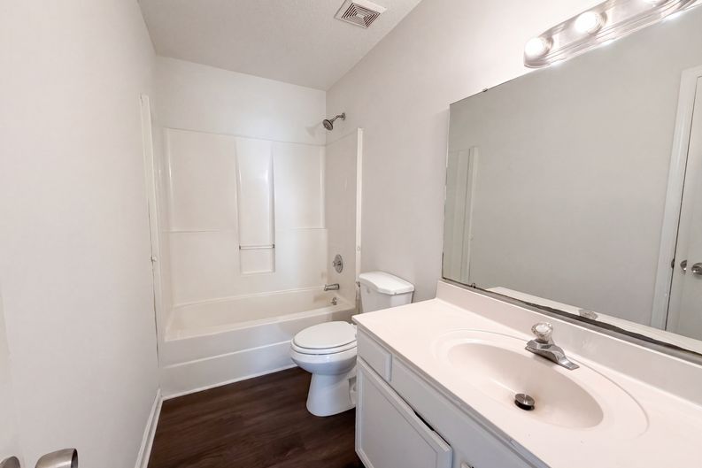 Photo 18 of 28 of 2028 Larson Ln, Goose Creek, SC