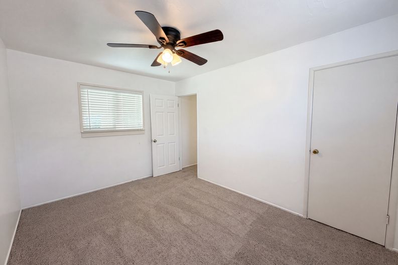 Photo 12 of 23 of 918 Harrison Ave, Lincoln, CA