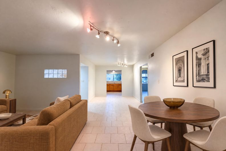 Photo 8 of 23 of 7700 E Meadowbrook Ave, Scottsdale, AZ
