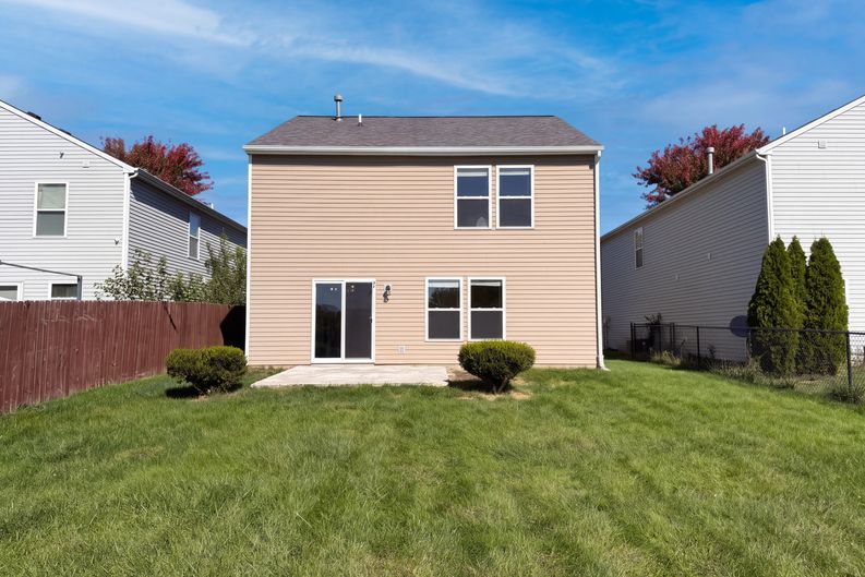 Photo 5 of 30 of 8723 Hosta Way, Camby, IN