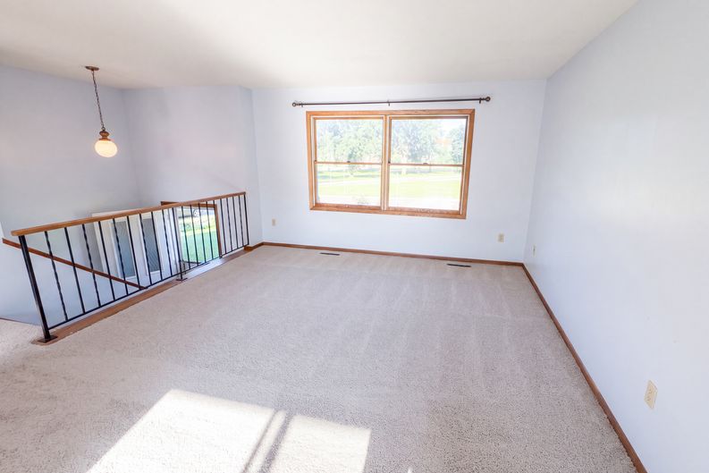 Photo 9 of 26 of 1720 24th Ave SE, Rochester, MN