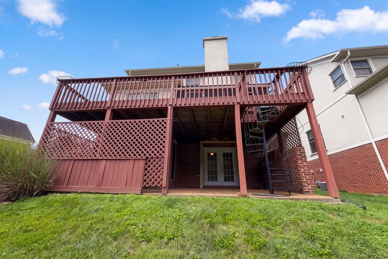 Photo 29 of 33 of 8542 Oxford Dr, Knoxville, TN