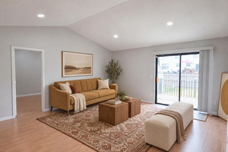 Photo 3 of 28 of 195 Brackbill Ct, Pickerington, OH