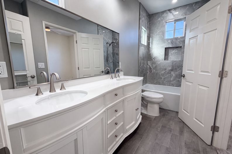 Photo 19 of 27 of 4099 Peninsula Dr, Carlsbad, CA