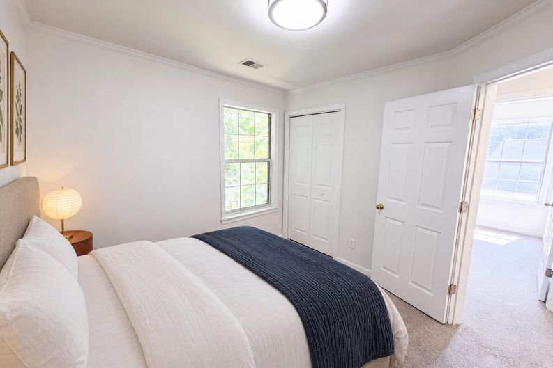Photo 12 of 21 of 1337 Parkside Club Dr, Lawrenceville, GA