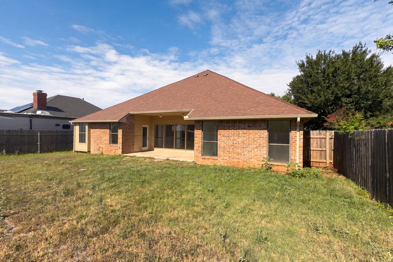 Photo 5 of 19 of 13104 Chadbrooke Pl, Oklahoma City, OK