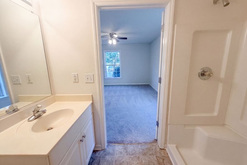 Photo 13 of 18 of 3721 Morris Farm Dr, Greensboro, NC