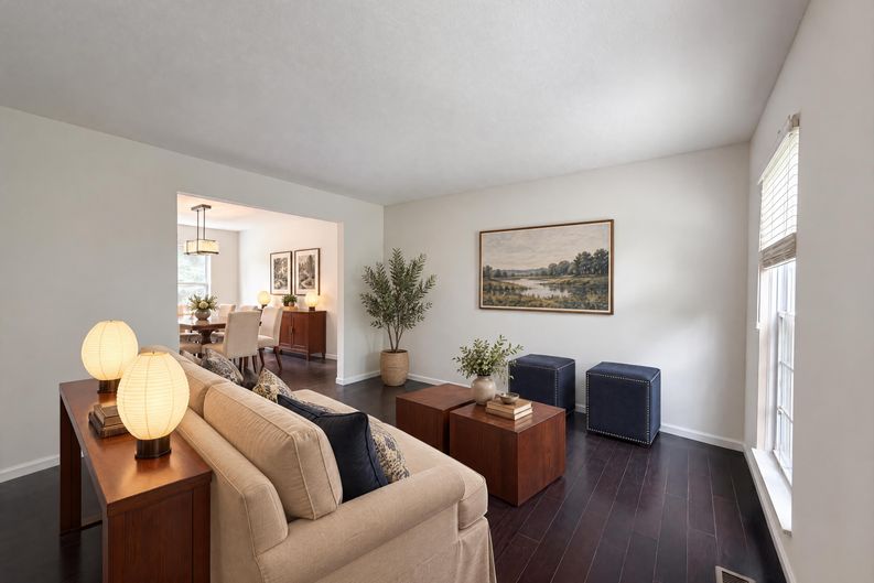 Photo 8 of 51 of 7966 Lazelle Woods Dr, Westerville, OH