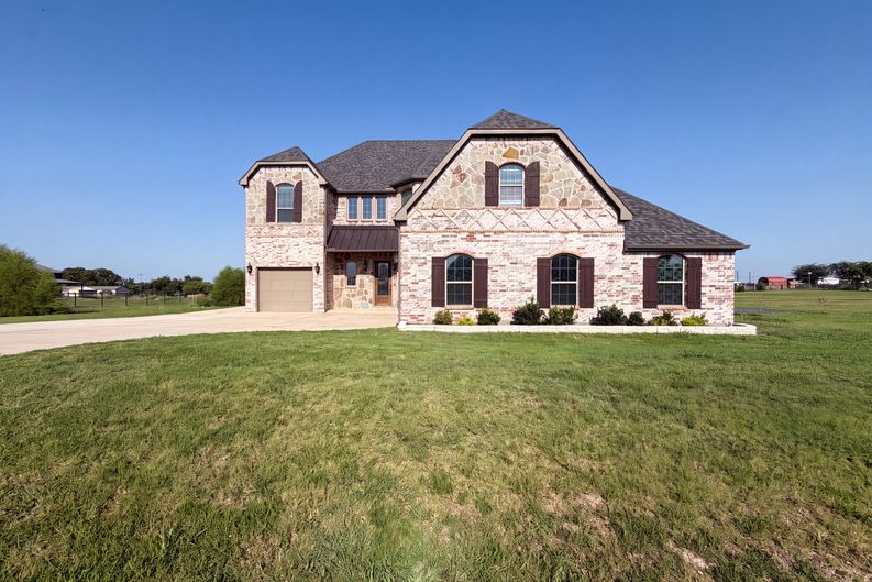 Photo 42 of 46 of 1208 Redbud St, Howe, TX