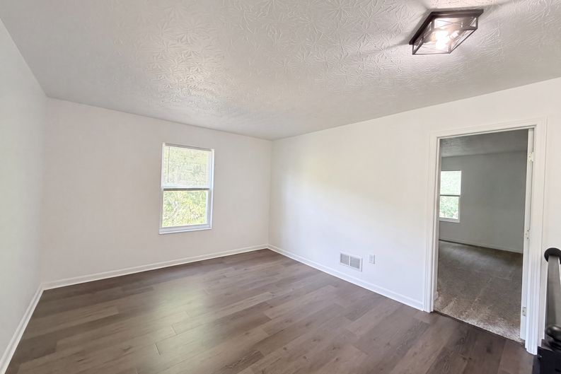 Photo 20 of 43 of 9212 Cedar Gate Dr, Loveland, OH