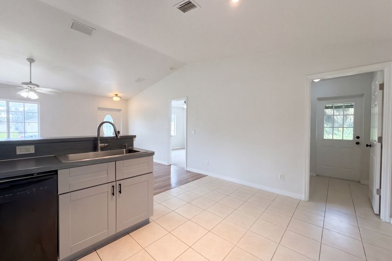 Photo 6 of 21 of 1505 Rival Ter, North Port, FL