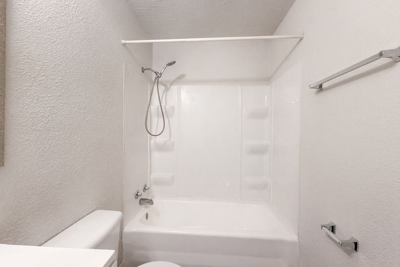 Photo 8 of 23 of 2785 Linview Ave, Columbus, OH