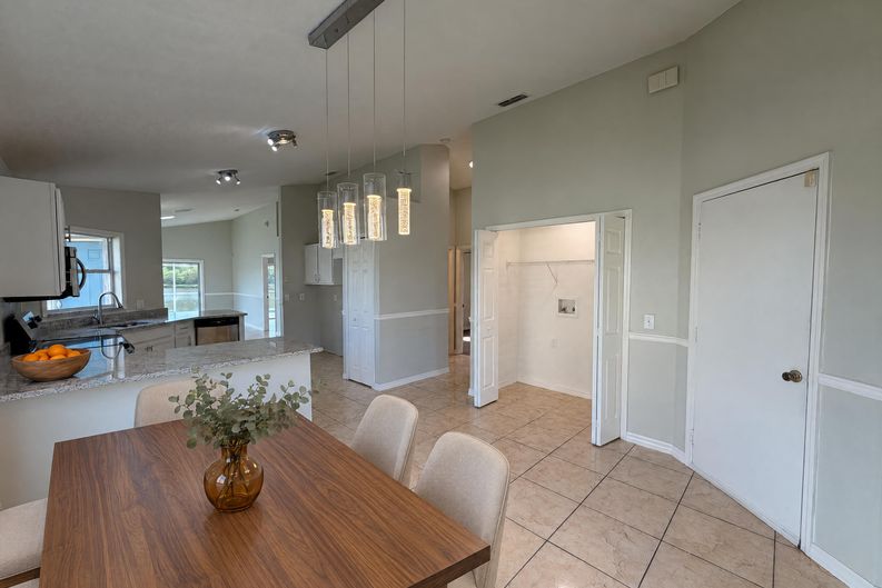 Photo 3 of 38 of 225 Southbridge Cir, Kissimmee, FL
