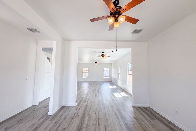 Photo 6 of 25 of 45433 W Sandhill Rd, Maricopa, AZ