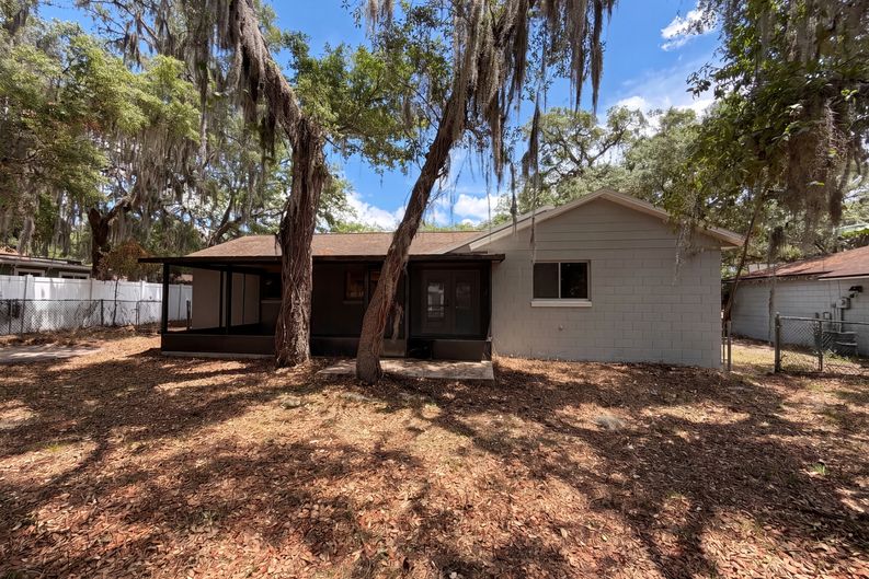 Photo 5 of 25 of 2768 Galatian Pl, Orlando, FL
