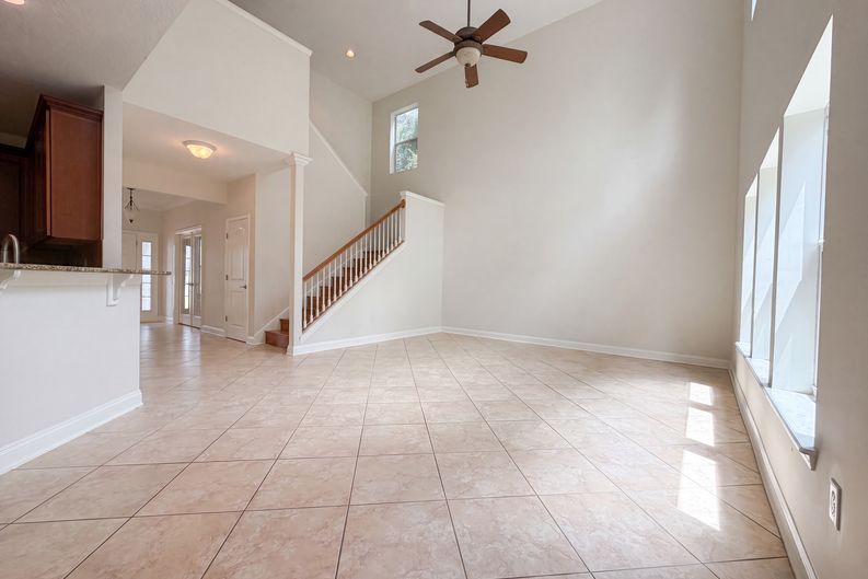 Photo 9 of 32 of 8331 Golden Bamboo Dr, Jacksonville, FL