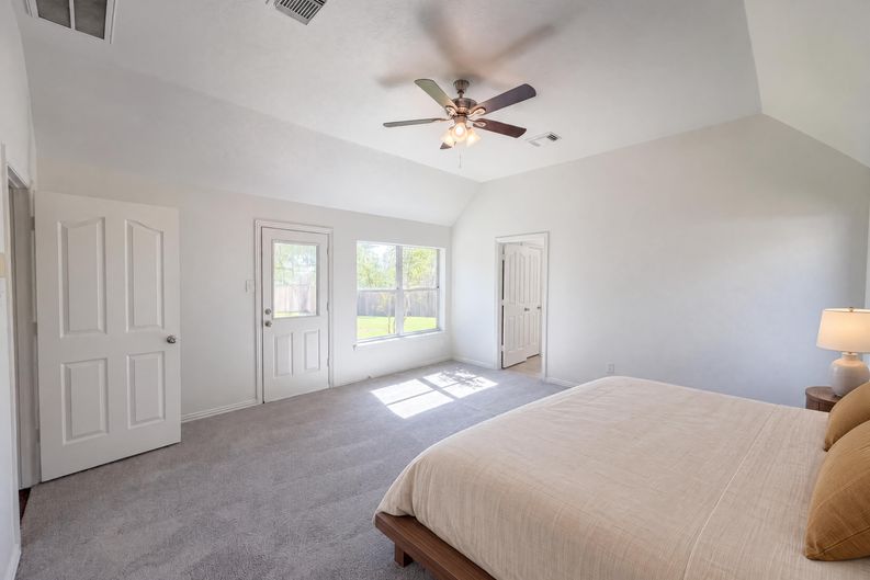 Photo 16 of 31 of 3307 Wolf Ct, Pearland, TX
