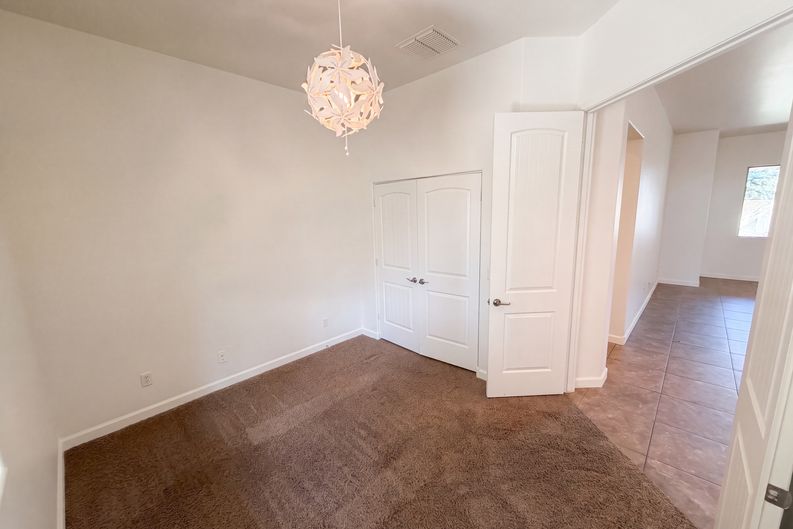 Photo 13 of 40 of 701 E Charlevoix Ave, Gilbert, AZ