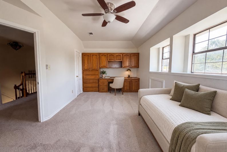 Photo 14 of 23 of 7632 Westwind Dr, Fort Worth, TX