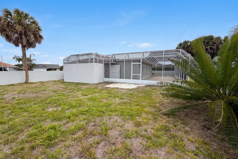 Photo 32 of 40 of 1301 Lucaya Ave, Venice, FL