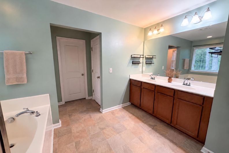 Photo 18 of 24 of 301 Freeland Way, Moncks Corner, SC