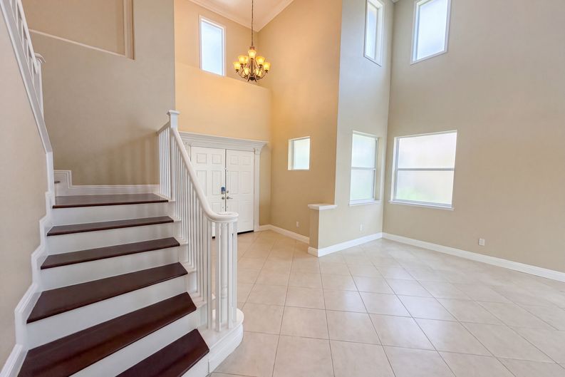 Photo 6 of 21 of 27801 Canyon Hills Way, Murrieta, CA