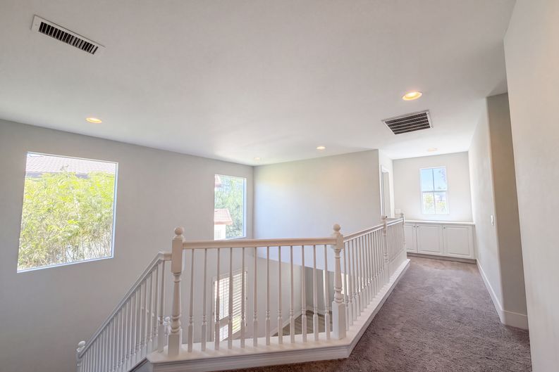 Photo 12 of 25 of 27920 Periwinkle Ln, Valencia, CA