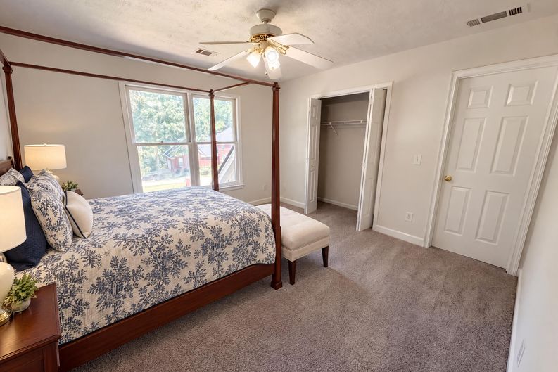 Photo 11 of 25 of 1990 Eagle Ridge Dr SW, Conyers, GA