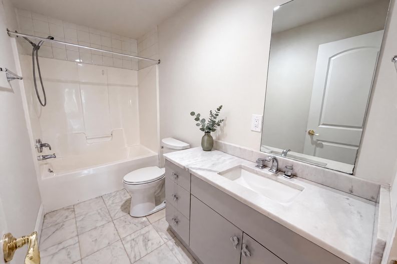 Photo 15 of 20 of 829 W 2nd North St, Summerville, SC