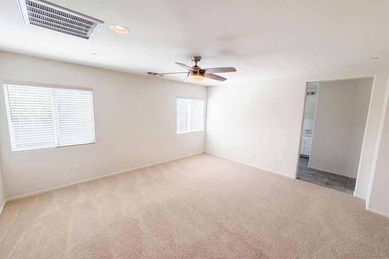 Photo 4 of 23 of 11382 Brewer Dr, Beaumont, CA