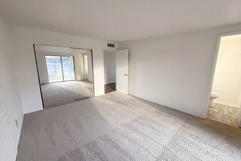 Photo 4 of 15 of 8421 E Balfour Dr, Tucson, AZ