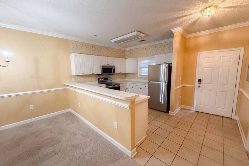 Photo 6 of 33 of 6253 Catalina Dr, North Myrtle Beach, SC