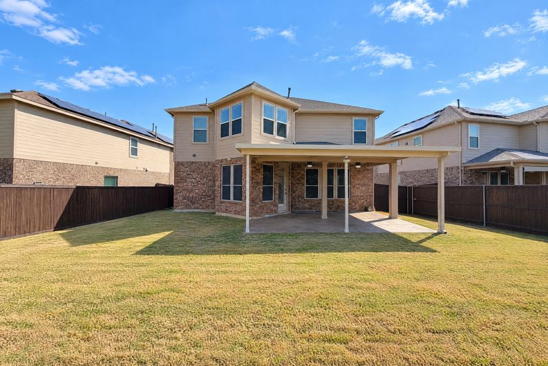 Photo 5 of 23 of 2713 Ranger Ln, Aubrey, TX