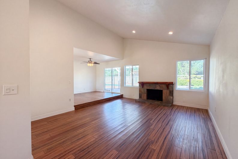 Photo 6 of 40 of 15408 Glentree Rd, Valley Center, CA