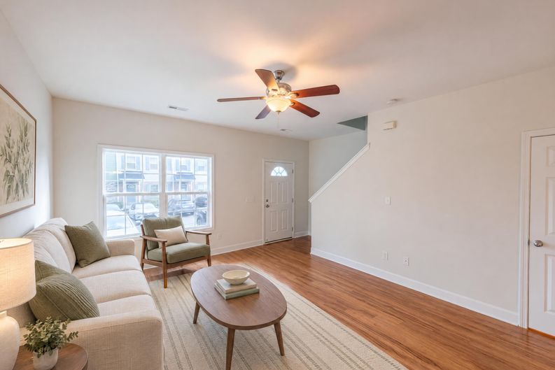 Photo 9 of 22 of 2043 Pinecrest Dr, Nashville, TN