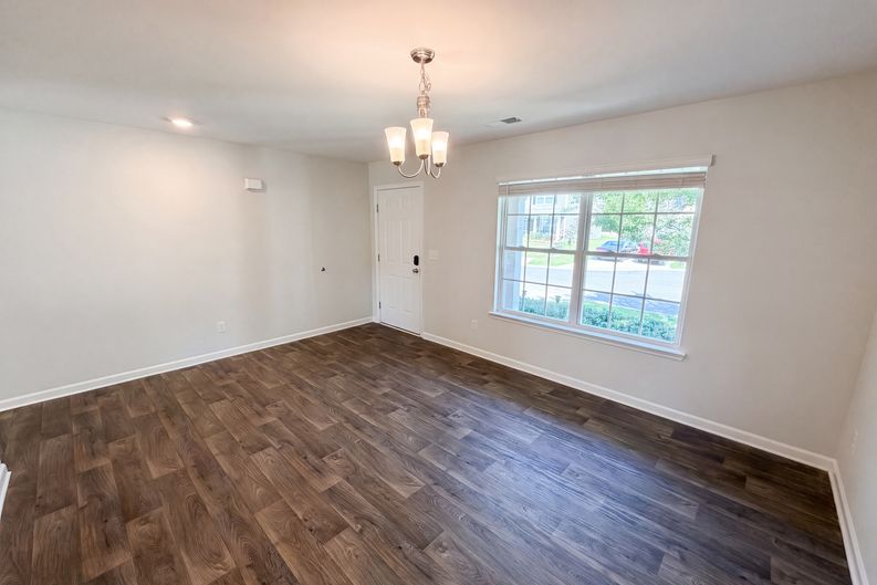 Photo 8 of 26 of 2014 Tarzi Ln, Charlotte, NC
