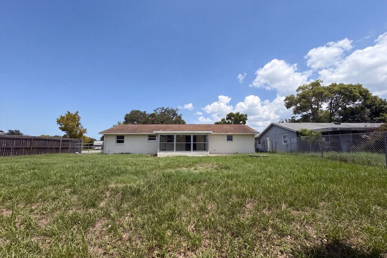 Photo 5 of 23 of 3518 Gorman Dr, New Port Richey, FL