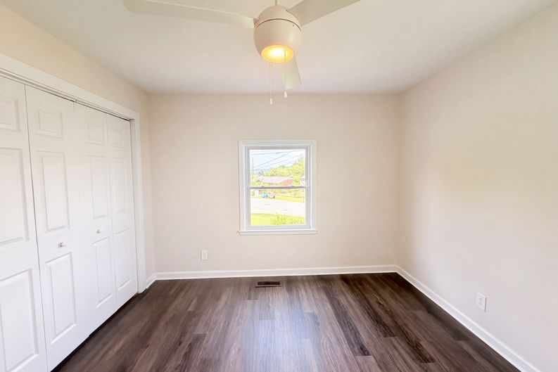 Photo 8 of 16 of 1447 Snell Blvd, Nashville, TN
