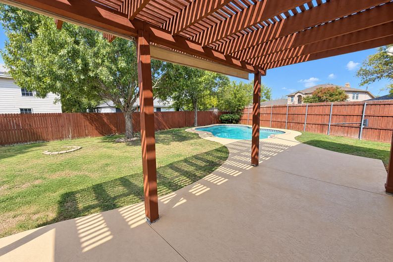 Photo 19 of 22 of 2708 White Oak Dr, Little Elm, TX