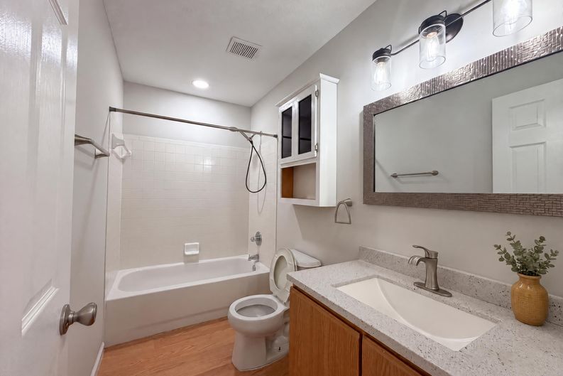 Photo 16 of 28 of 195 Brackbill Ct, Pickerington, OH