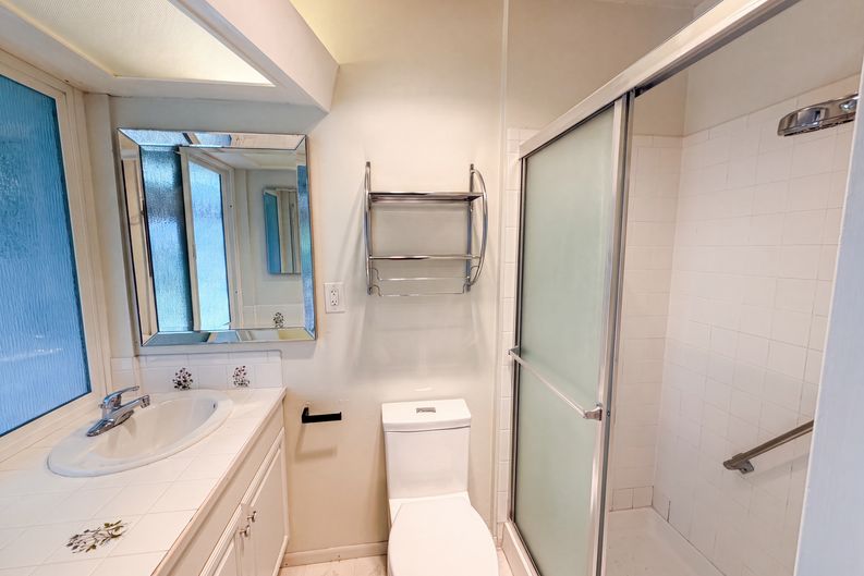 Photo 13 of 27 of 9630 Beachwood Dr, Orangevale, CA